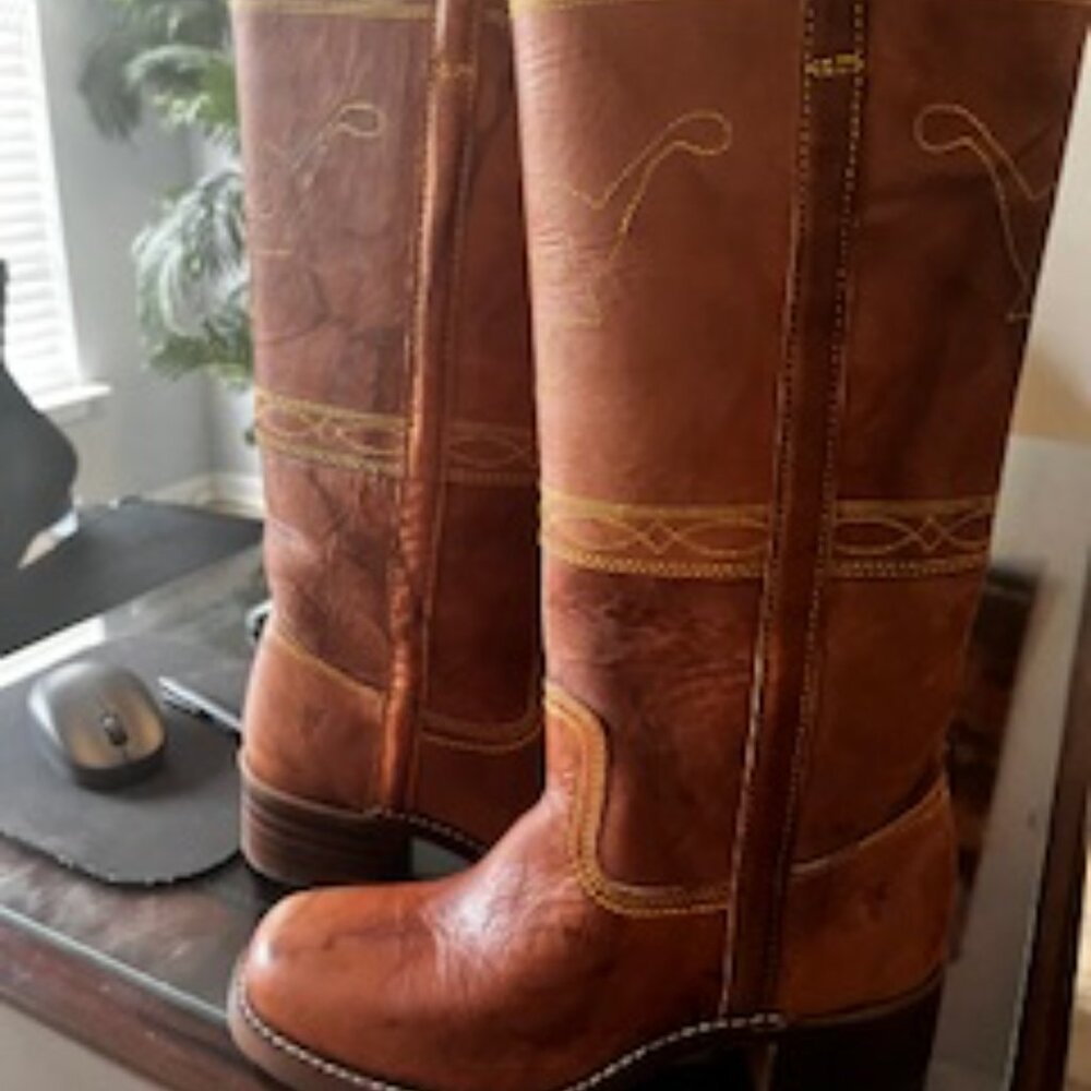 Frye Horse Stitch boots brown